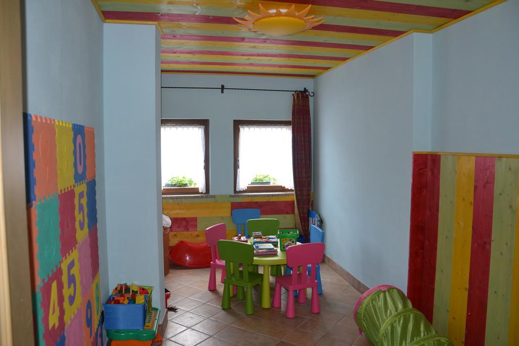 פיירה די פרימיירו Hotel Al Prato מראה חיצוני תמונה