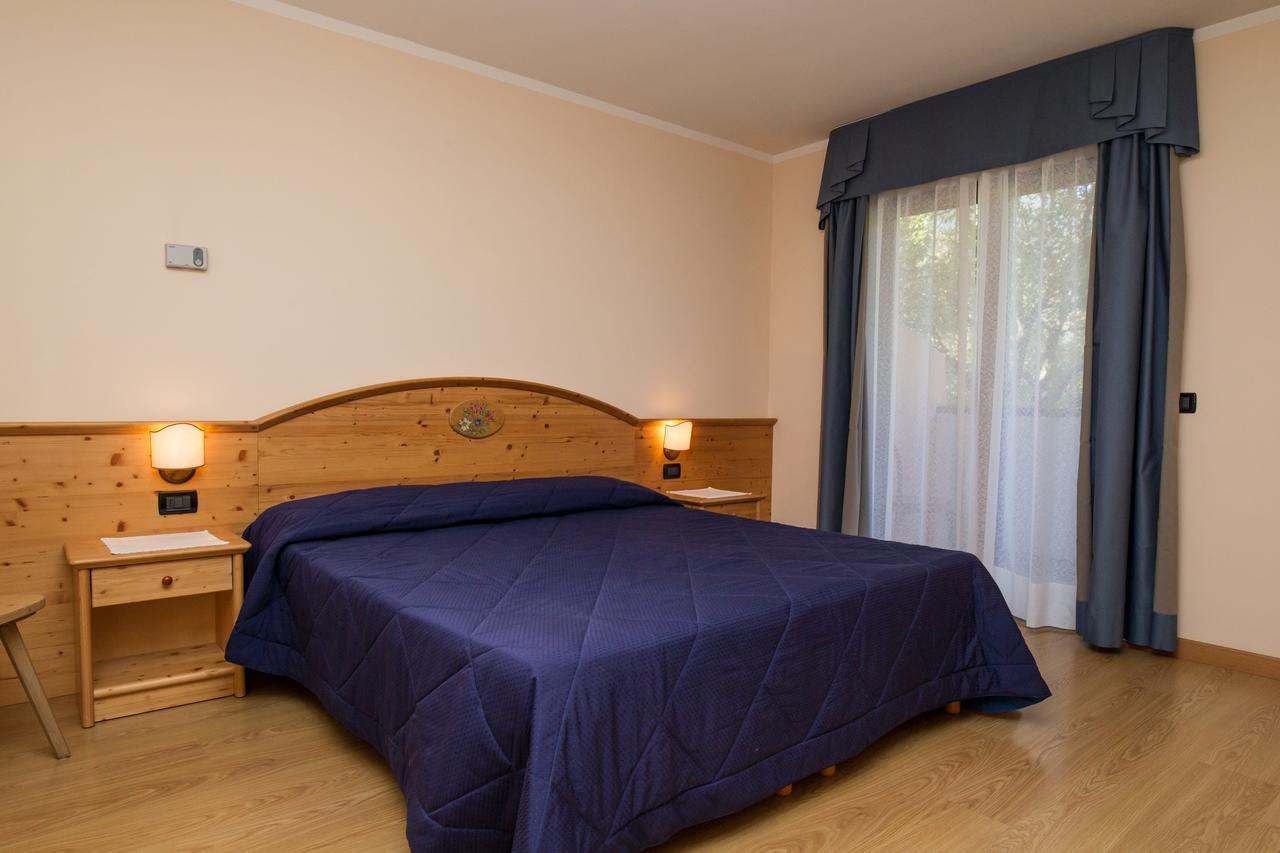 פיירה די פרימיירו Hotel Al Prato מראה חיצוני תמונה