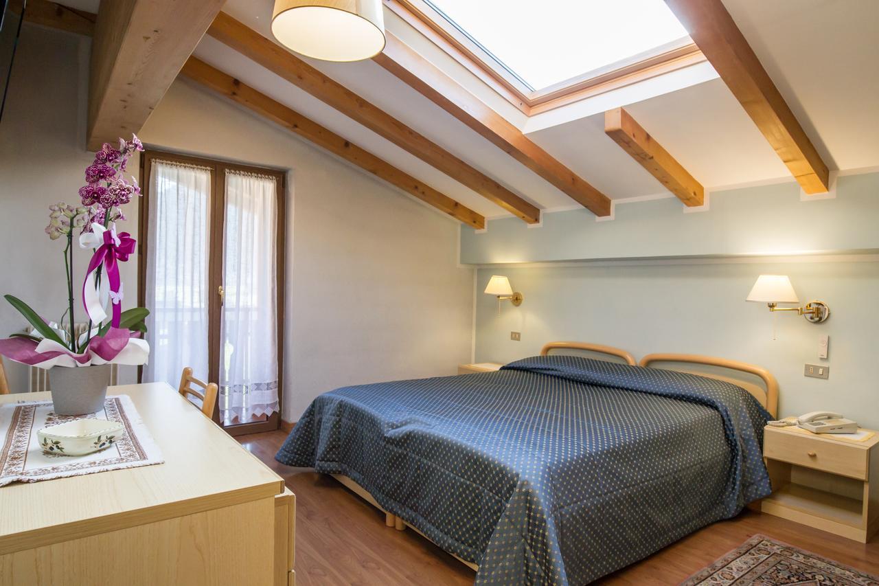 פיירה די פרימיירו Hotel Al Prato מראה חיצוני תמונה