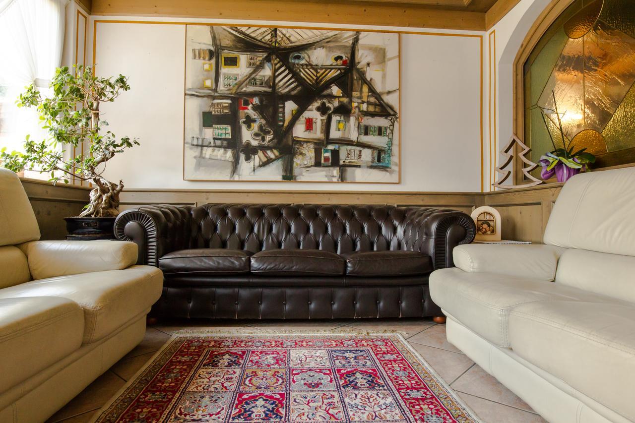 פיירה די פרימיירו Hotel Al Prato מראה חיצוני תמונה