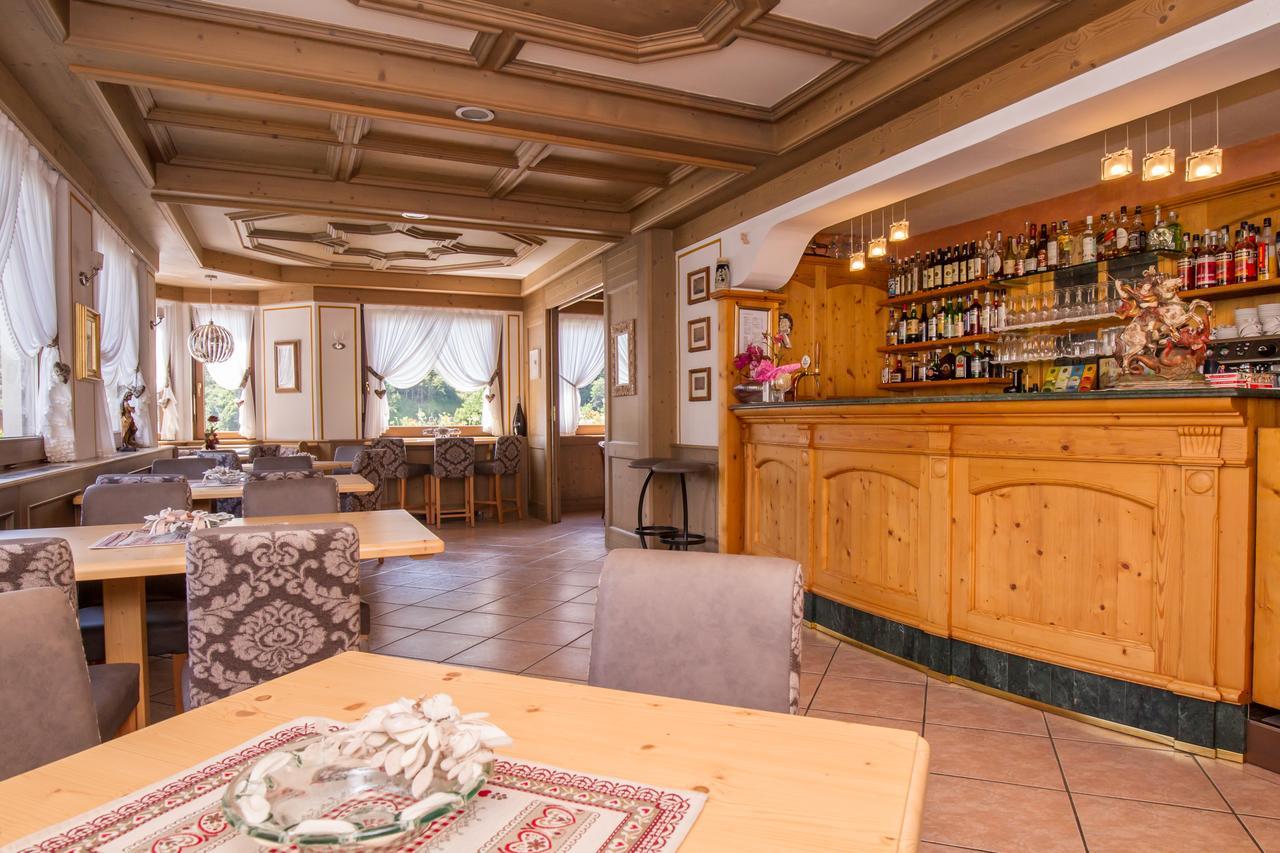 פיירה די פרימיירו Hotel Al Prato מראה חיצוני תמונה