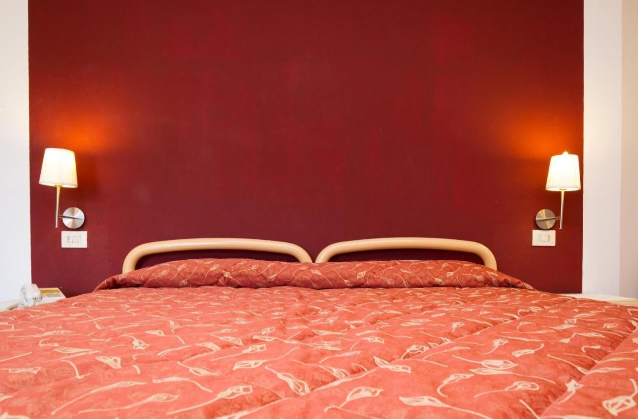 פיירה די פרימיירו Hotel Al Prato מראה חיצוני תמונה